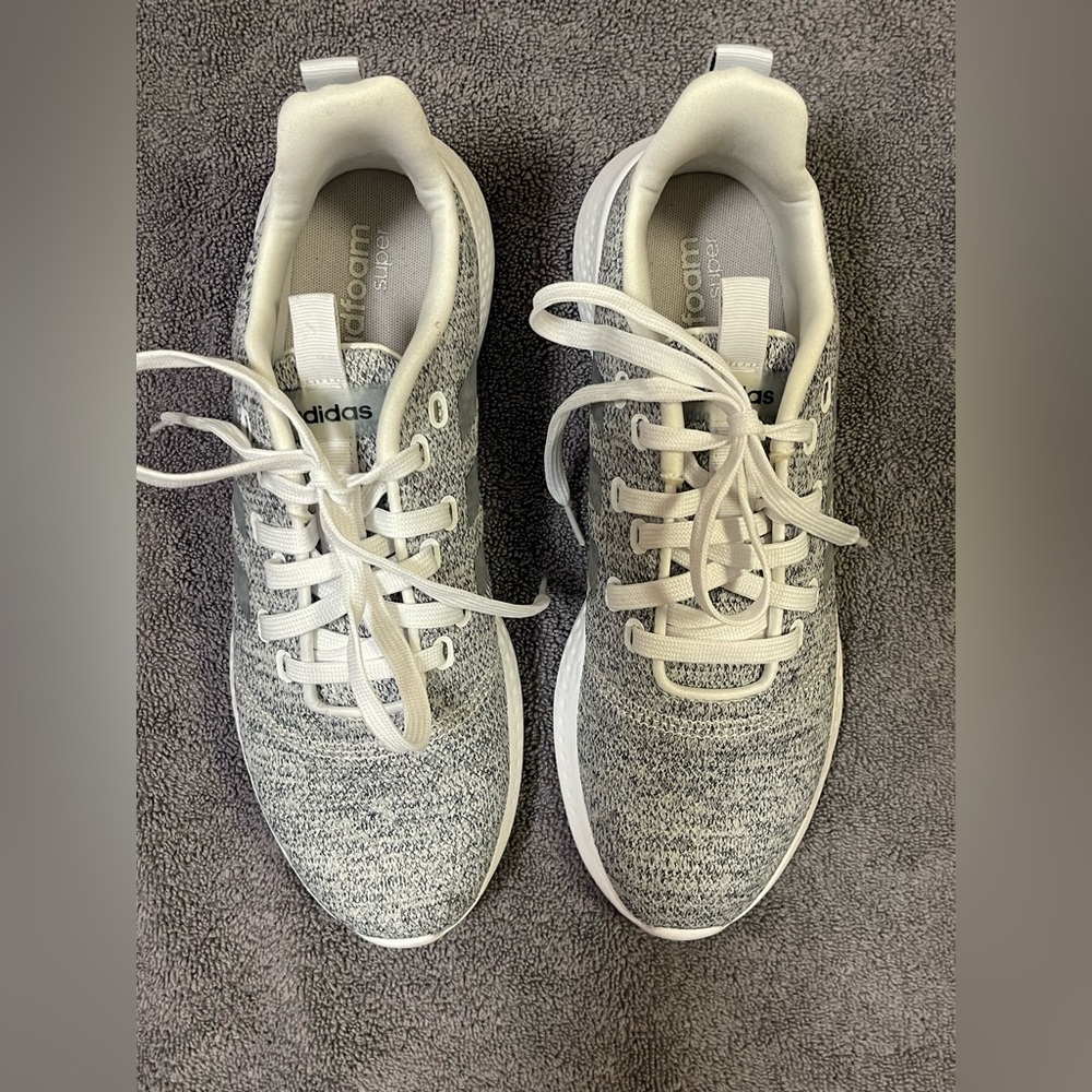 Adidas Cloudfoam Gray & White Knit Sneakers | Lace-Up Athletic Shoes | Size 9.5 - Picture 2 of 8
